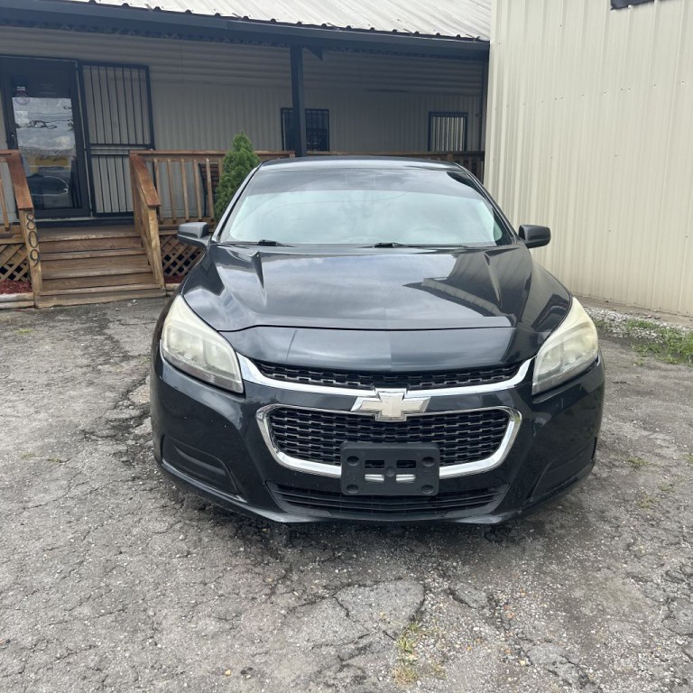 2014 Chevrolet Malibu Image 2