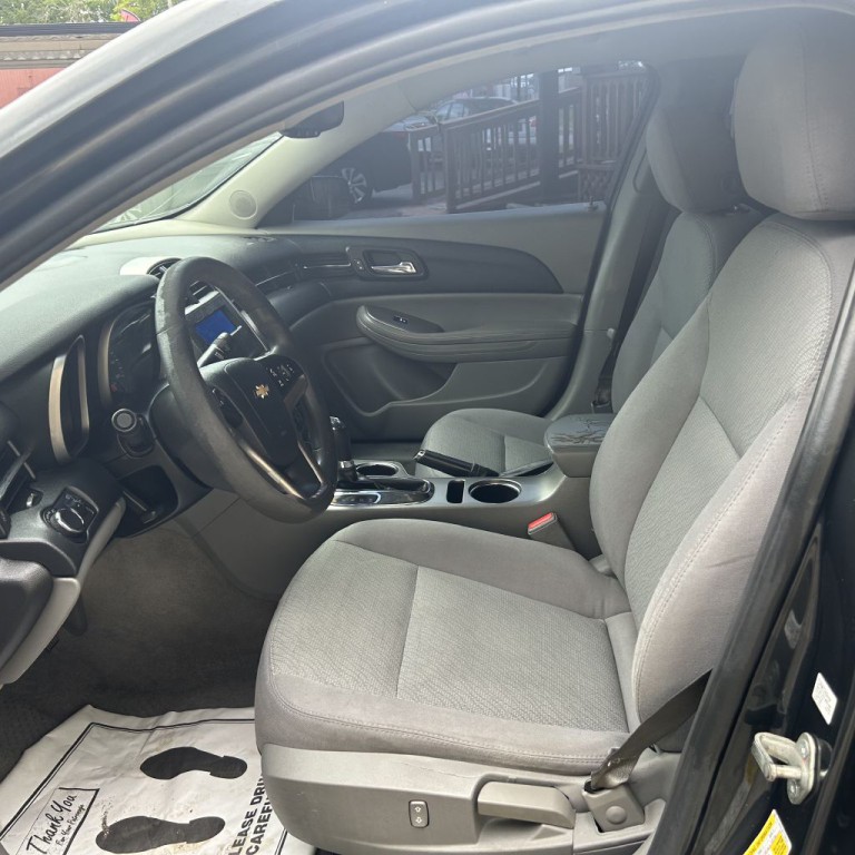 2014 Chevrolet Malibu Image 4