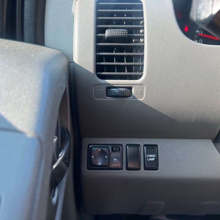 2016 Nissan Frontier Image 7