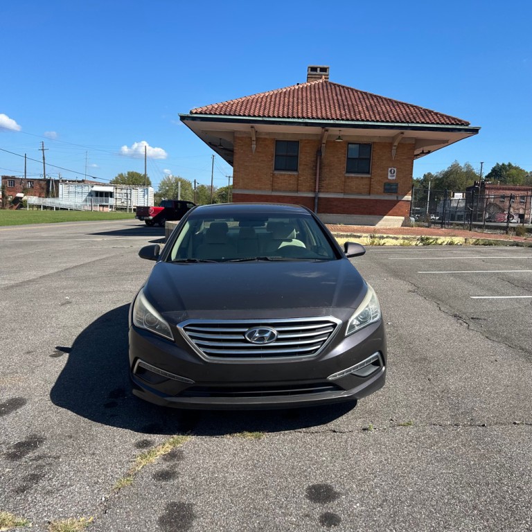 2015 Hyundai Sonata Image 2