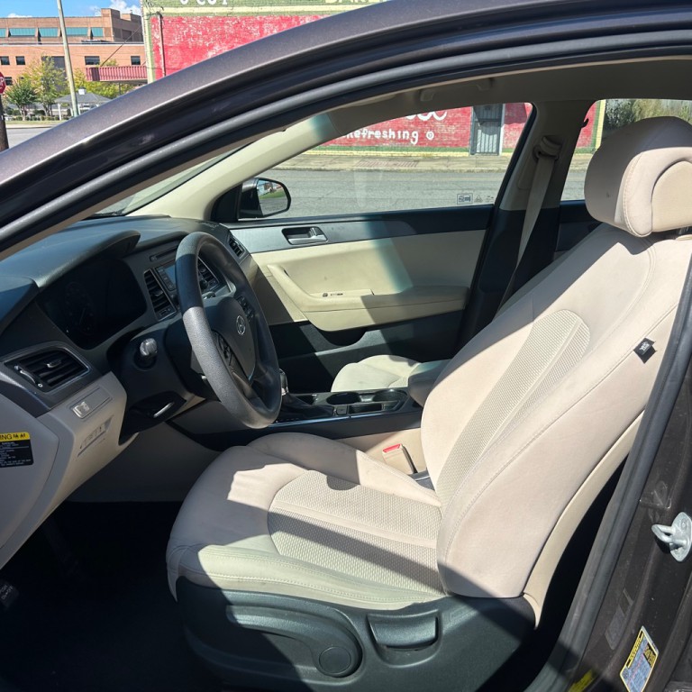 2015 Hyundai Sonata Image 4