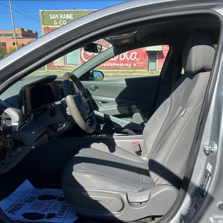 2021 Hyundai Elantra Image 5