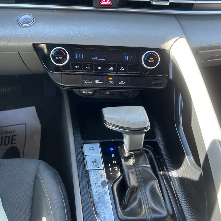 2021 Hyundai Elantra Image 10