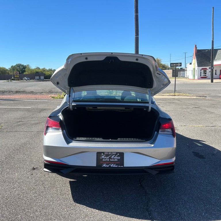 2021 Hyundai Elantra Image 13