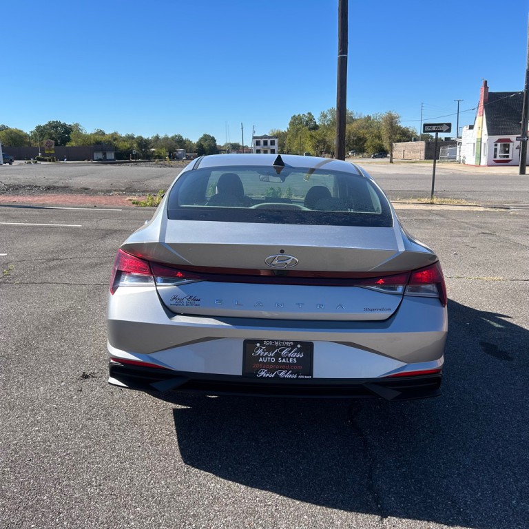 2021 Hyundai Elantra Image 14