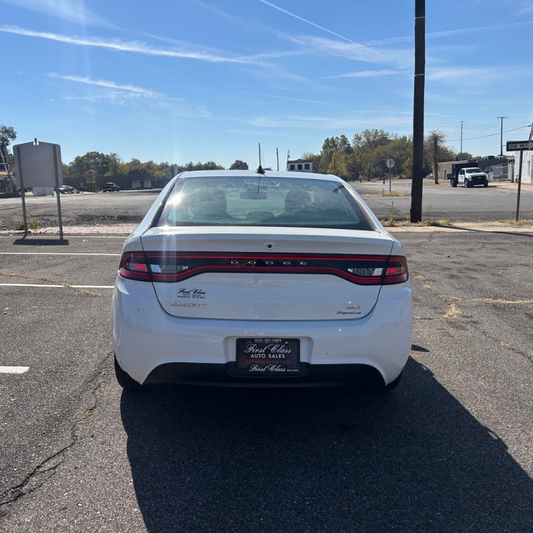 2015 Dodge Dart Image 16