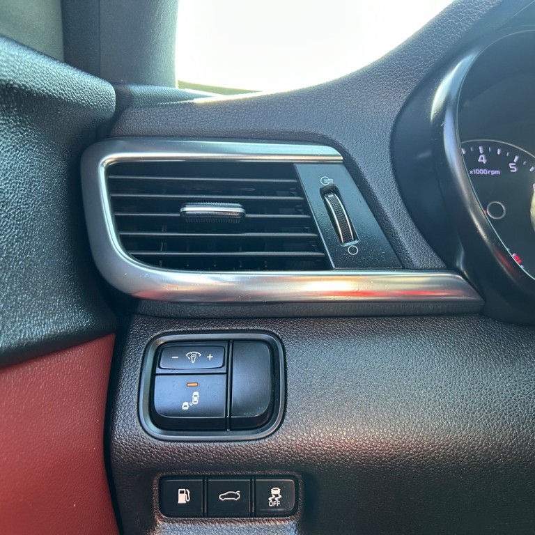 2017 Kia Optima Image 10