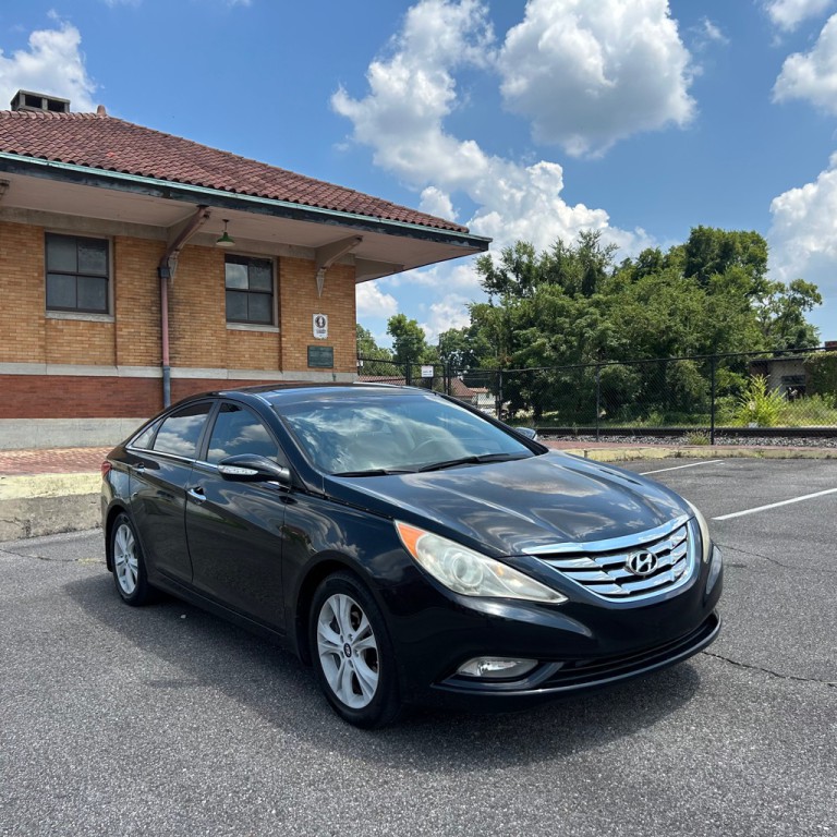 2013 Hyundai Sonata Image 1