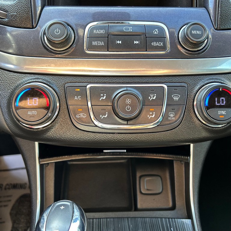 2017 Chevrolet Impala Image 11