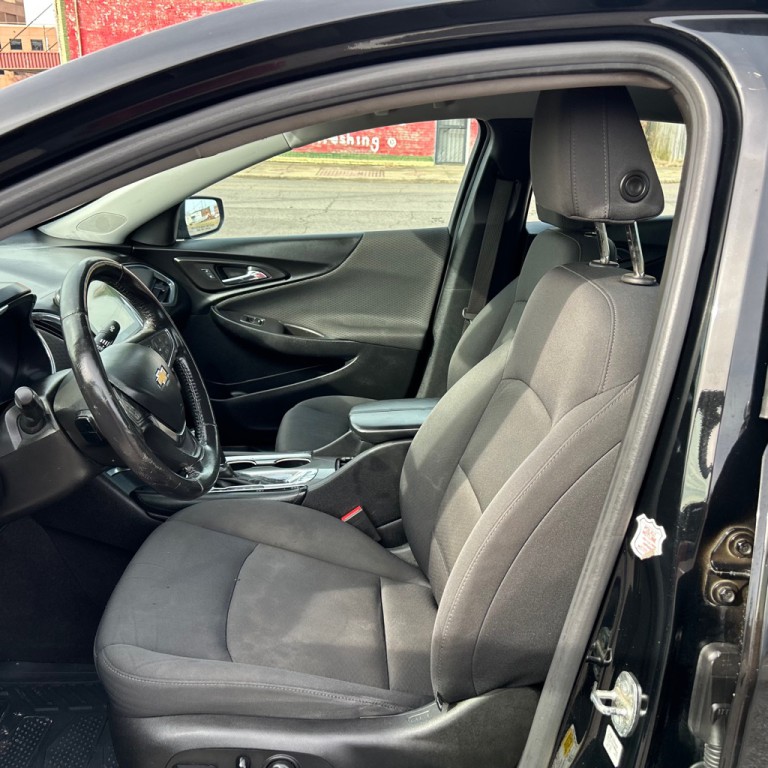 2016 Chevrolet Malibu Image 5