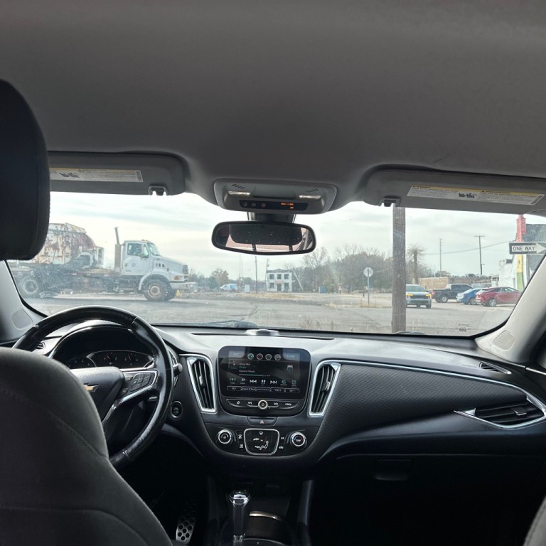 2016 Chevrolet Malibu Image 6