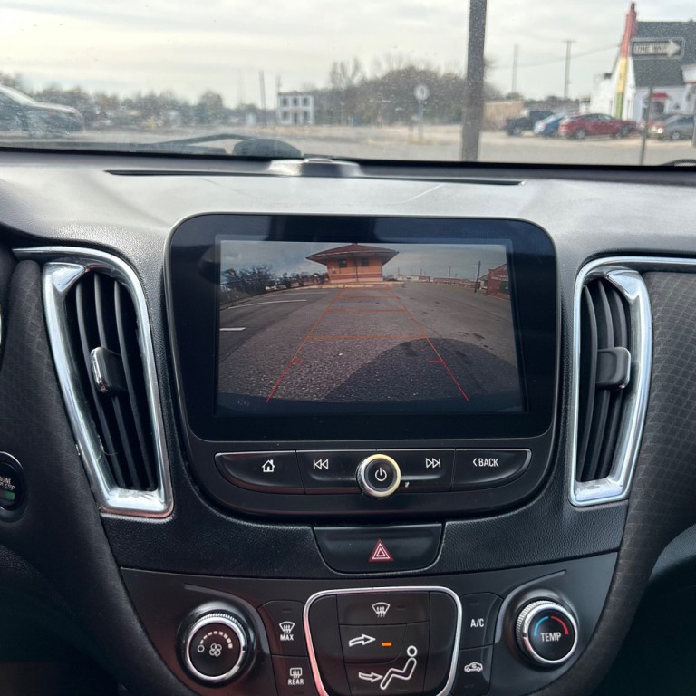 2016 Chevrolet Malibu Image 10