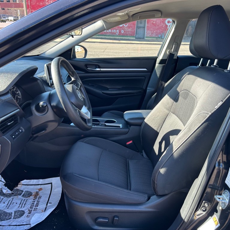 2022 Nissan Altima Image 6