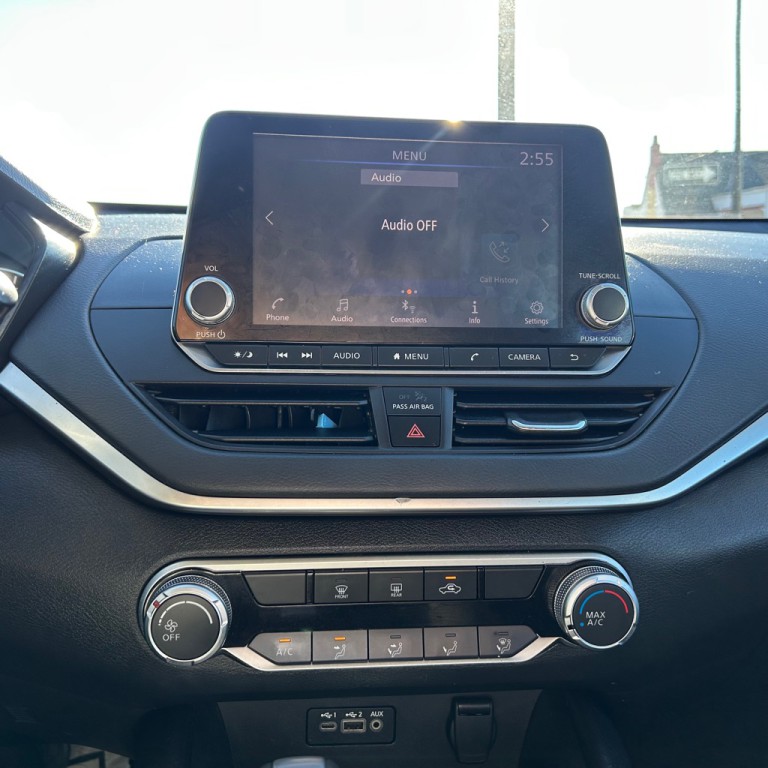 2022 Nissan Altima Image 11