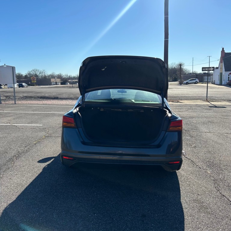 2022 Nissan Altima Image 17