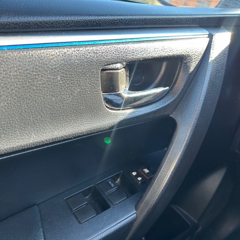 2015 Toyota Corolla Image 6