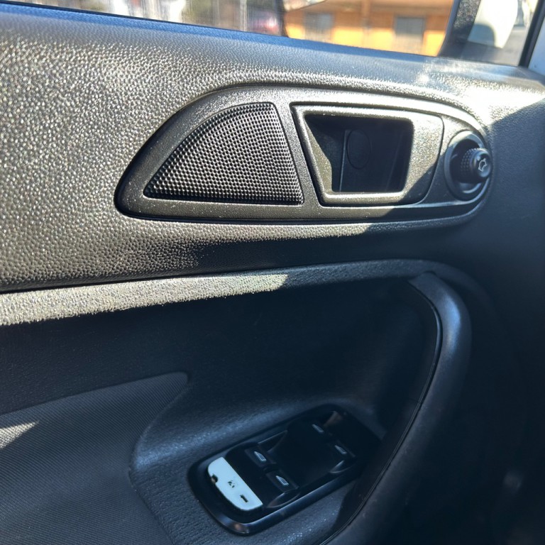2019 Ford Fiesta Image 6