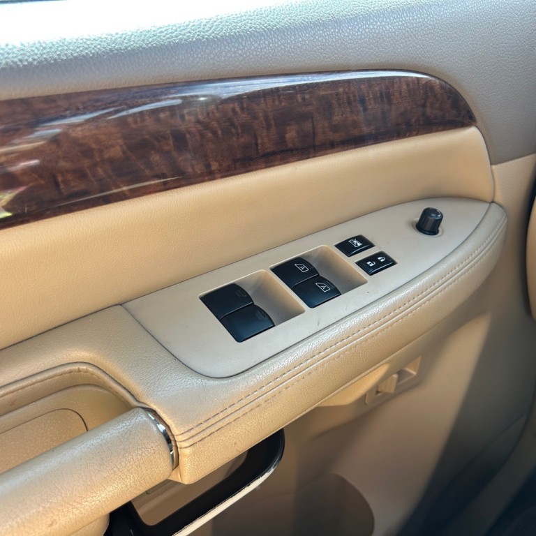 2013 Nissan Armada Image 6