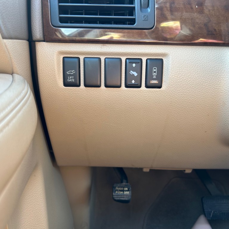 2013 Nissan Armada Image 7