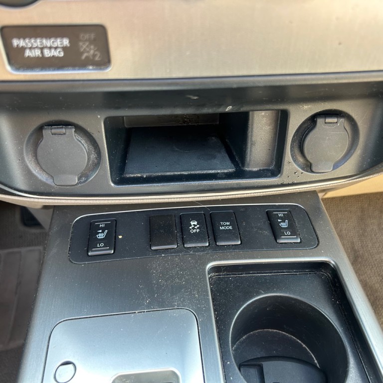 2013 Nissan Armada Image 15