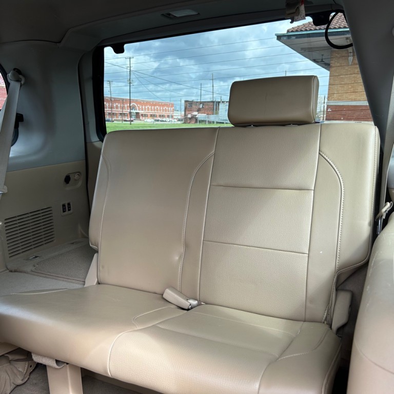 2013 Nissan Armada Image 19