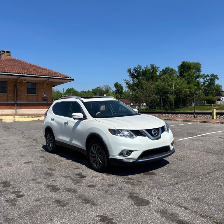 2016 Nissan Rogue Image 1