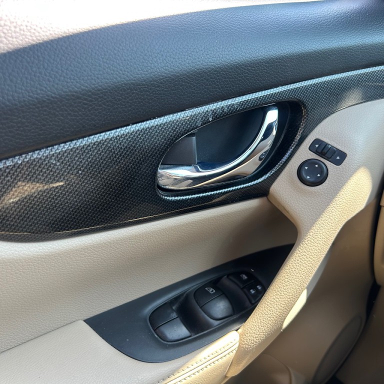 2016 Nissan Rogue Image 8