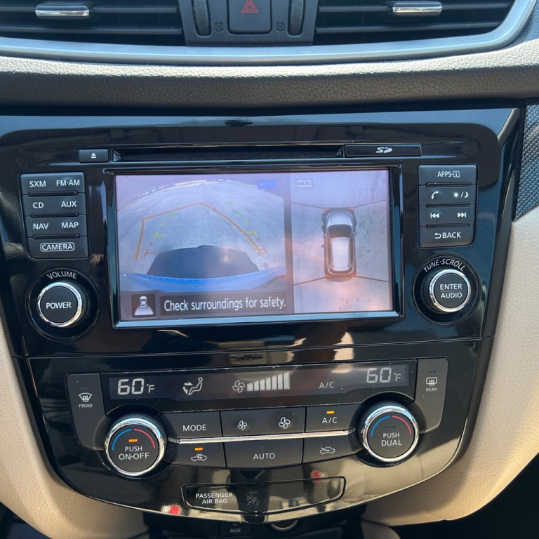 2016 Nissan Rogue Image 12