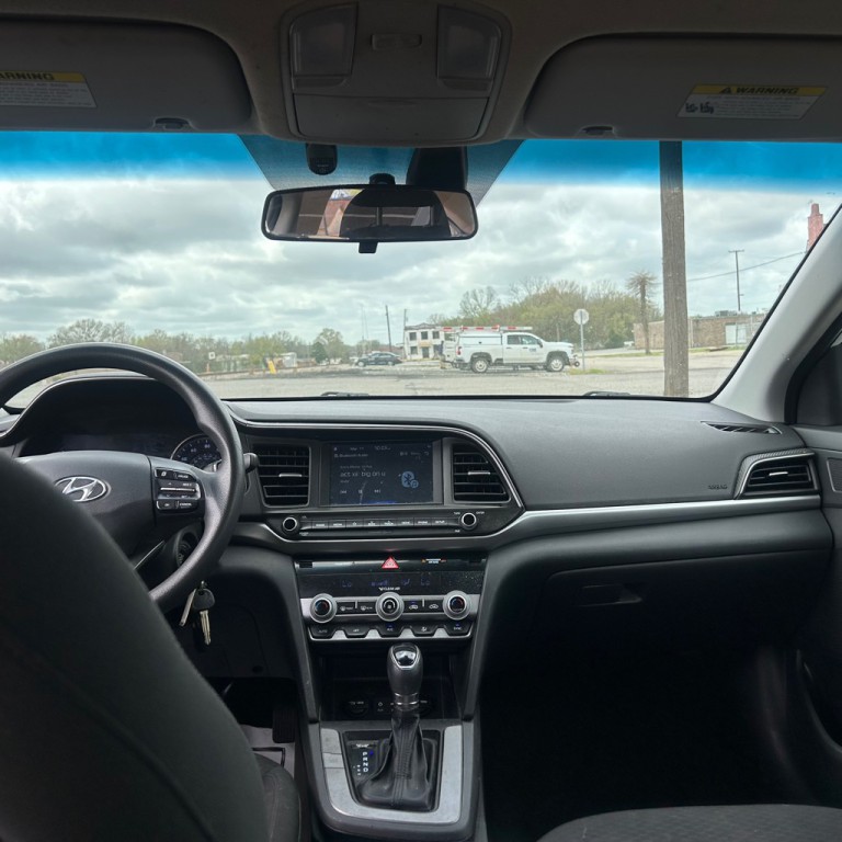 2020 Hyundai Elantra Image 5