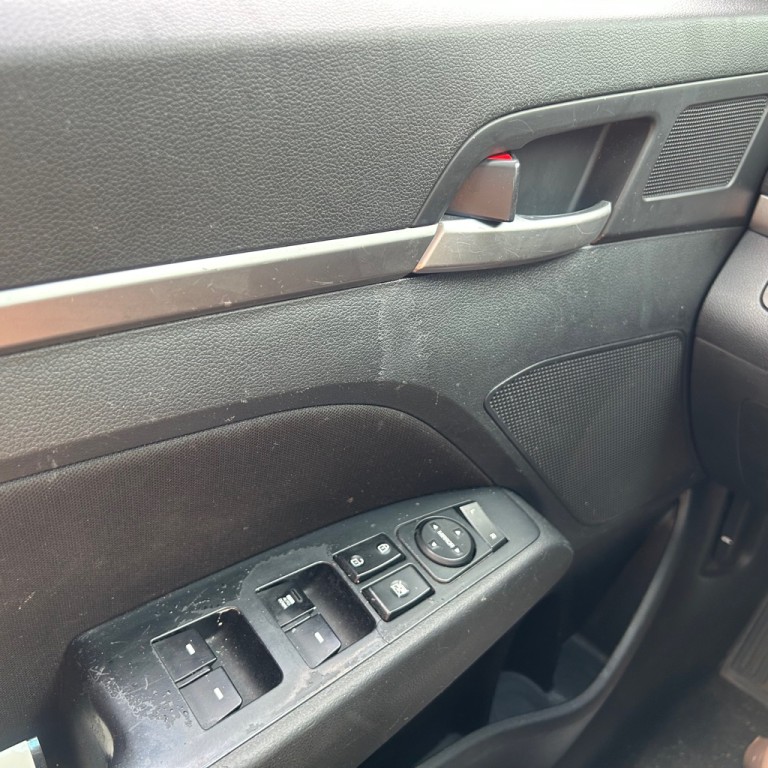 2020 Hyundai Elantra Image 6