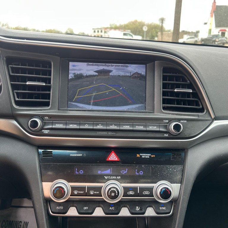 2020 Hyundai Elantra Image 10