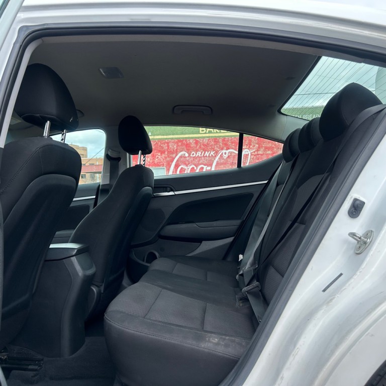 2020 Hyundai Elantra Image 14