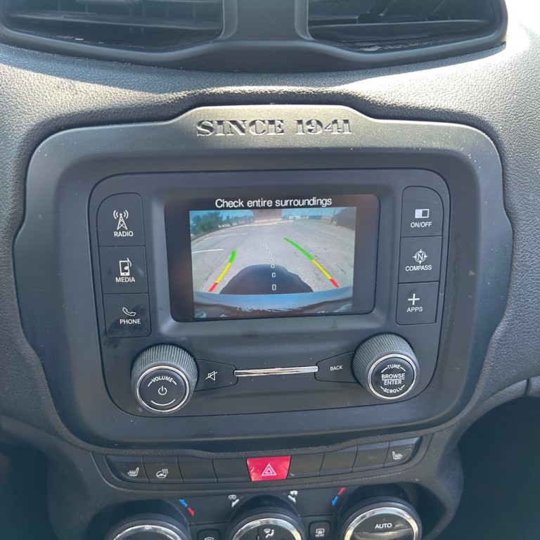 2017 Jeep Renegade Image 12