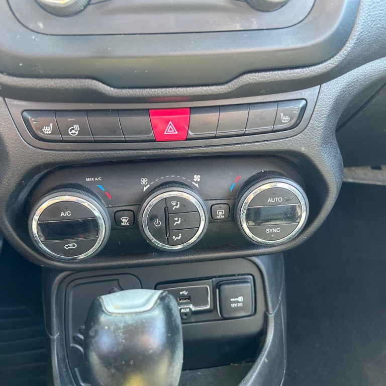 2017 Jeep Renegade Image 15