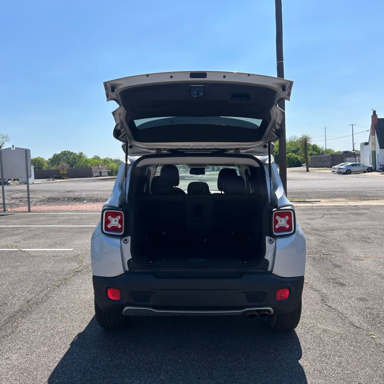 2017 Jeep Renegade Image 19