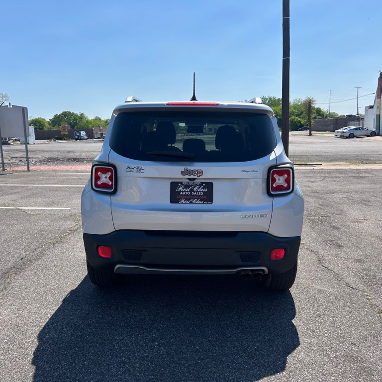 2017 Jeep Renegade Image 21
