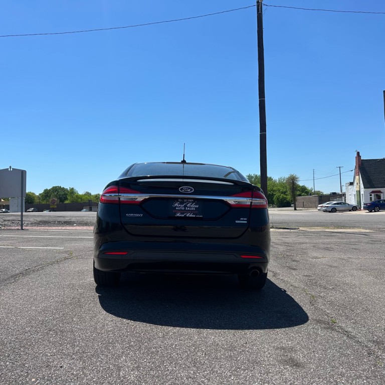 2017 Ford Fusion Image 18