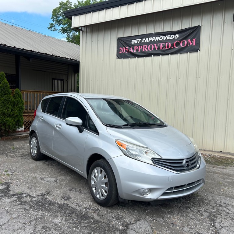 2015 Nissan Versa Image 1