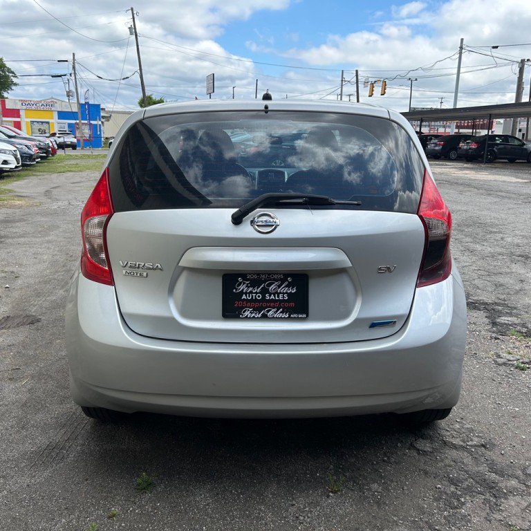 2015 Nissan Versa Image 14