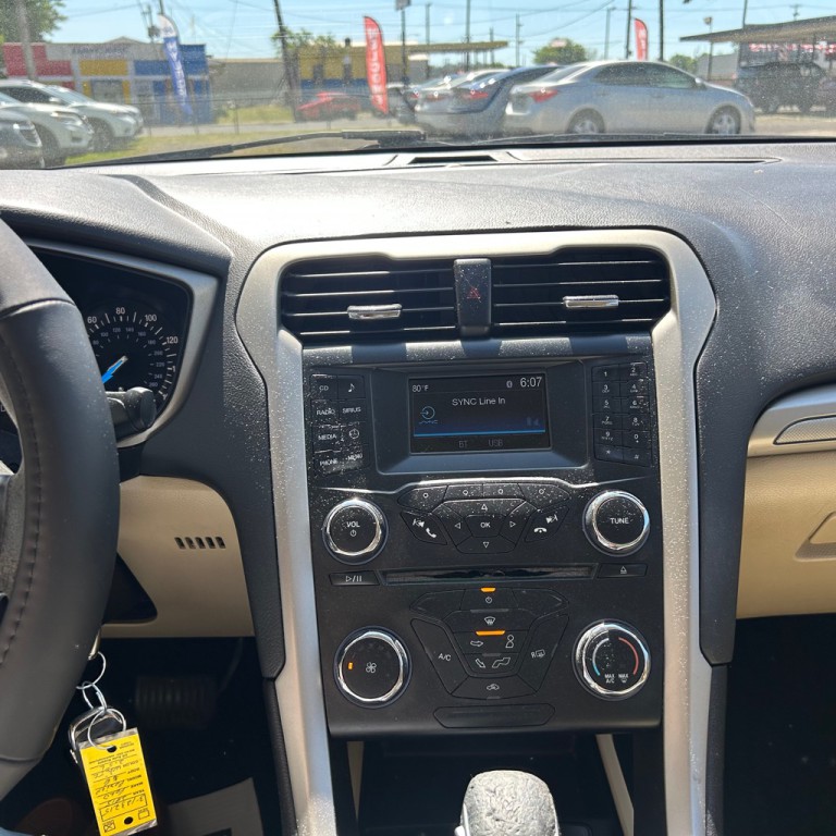 2015 Ford Fusion Image 11