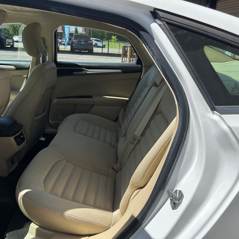 2015 Ford Fusion Image 14