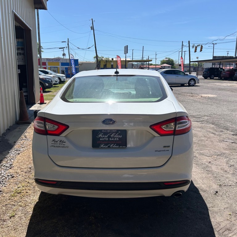2015 Ford Fusion Image 17