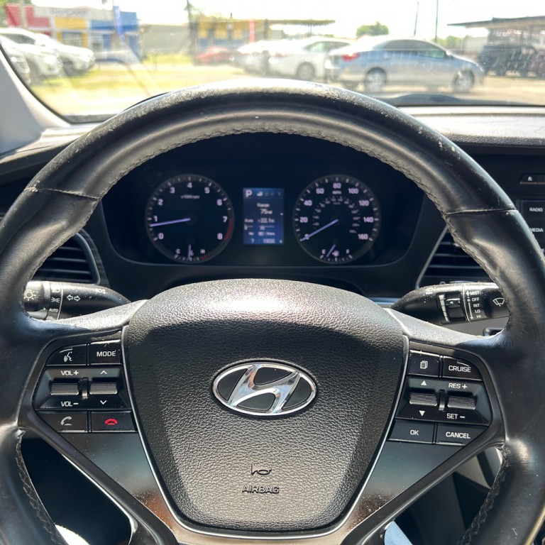 2015 Hyundai Sonata Image 8