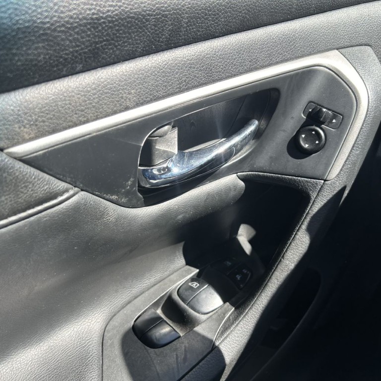 2015 Nissan Altima Image 7