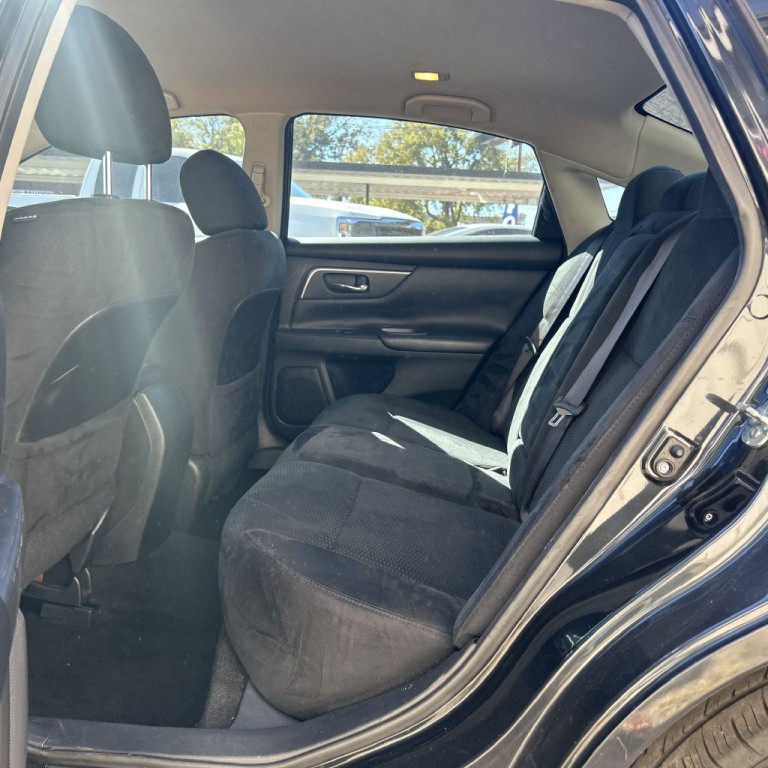 2015 Nissan Altima Image 12