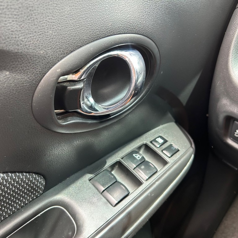2015 Nissan Versa Image 8