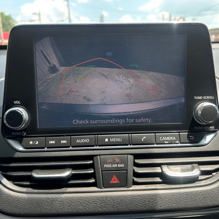 2019 Nissan Altima Image 12