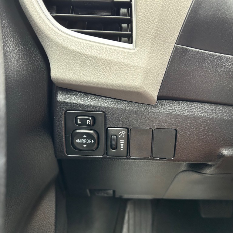 2016 Toyota Corolla Image 7