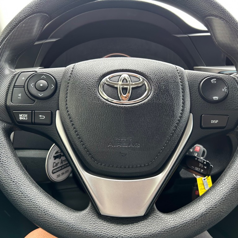 2016 Toyota Corolla Image 8