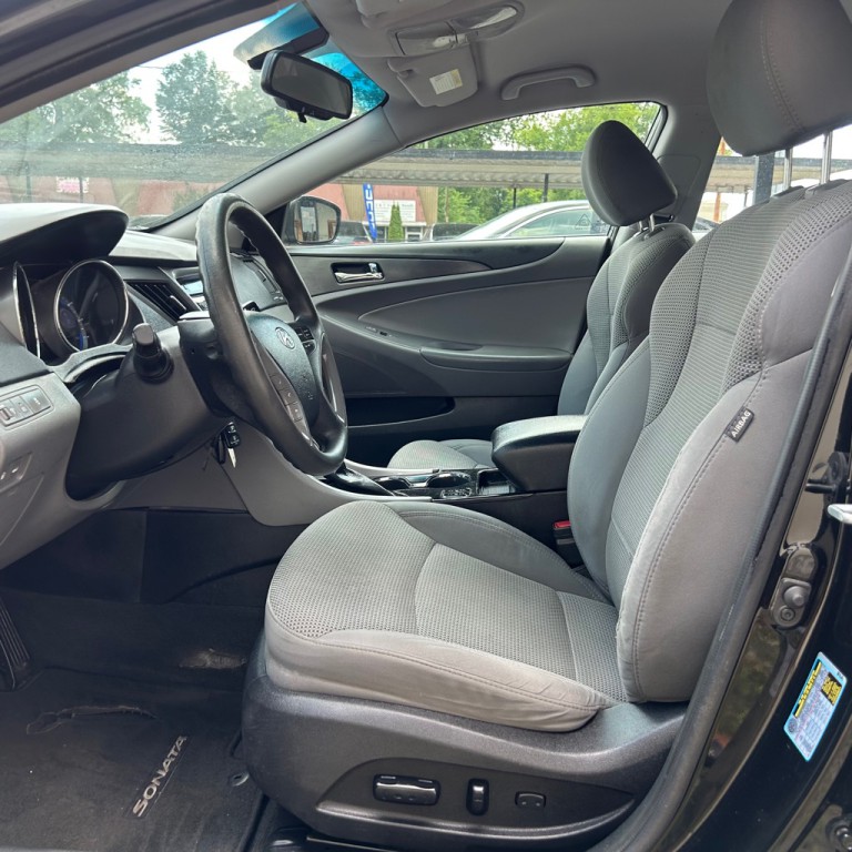 2013 Hyundai Sonata Image 4
